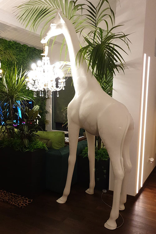giraffe in love M